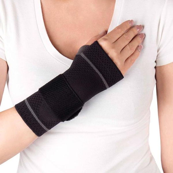 Бандаж компрессионный на лучезапястный сустав со съемной стяжкой (правый) Т-8381С/3(R) Evolution Silver (Т.36.81С) 